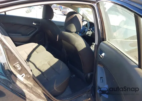 2016 Kia Forte Lx z USA, uszkodzony, nr VIN KNAFK4A67G5615539